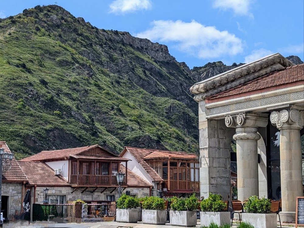 Окрестности Мцхеты и горный пейзаж